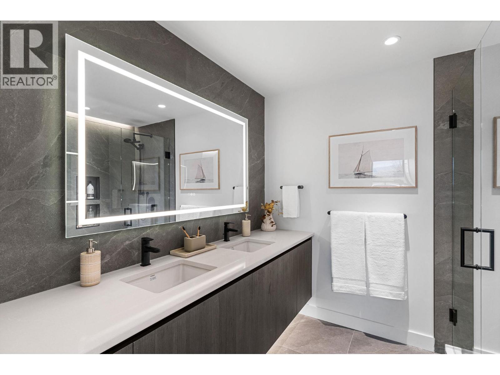 #311 3051 Abbott Street - 12