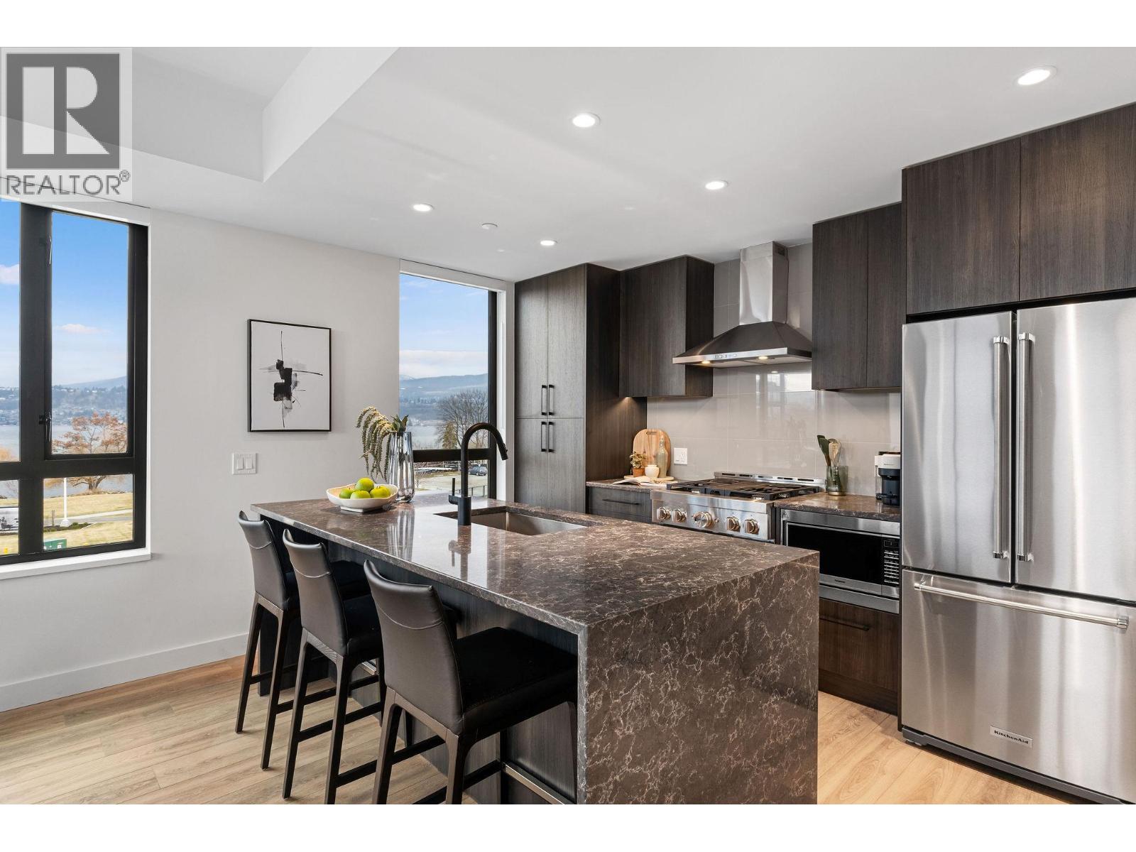 #311 3051 Abbott Street - 7