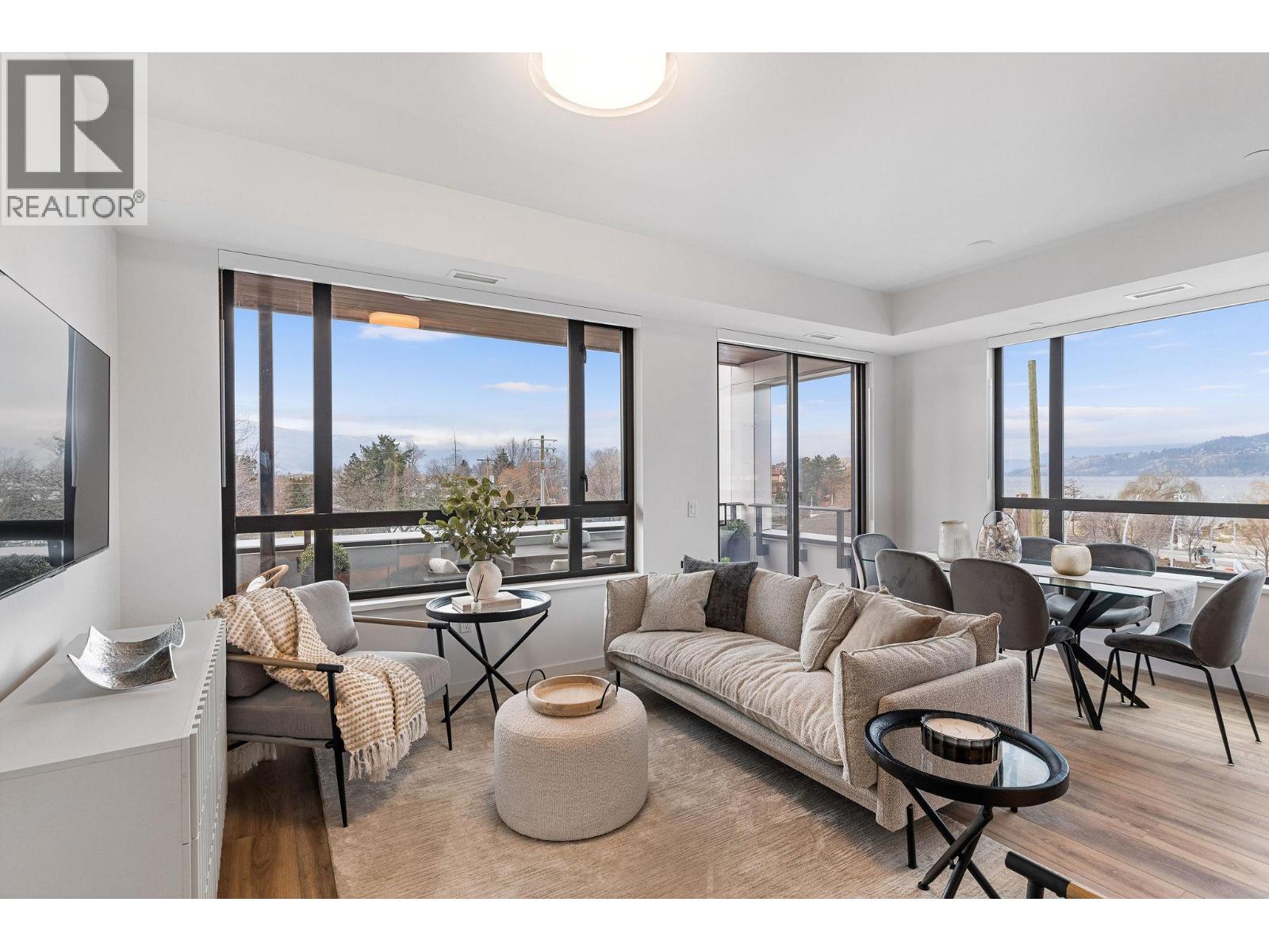 #311 3051 Abbott Street - 2