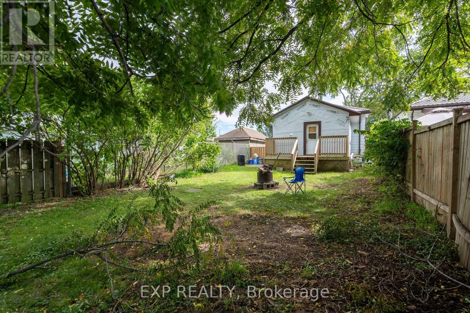 532 NELSON STREET - 10
