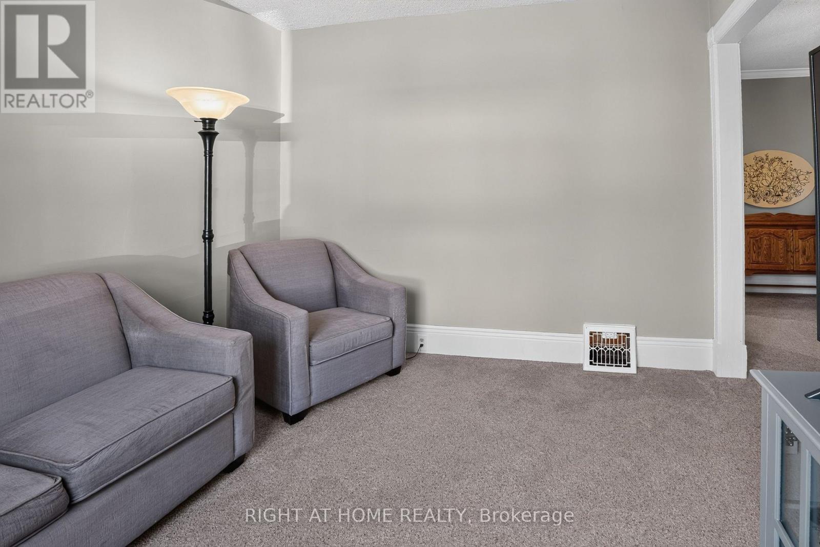 46 WEST AVENUE W - Image 8