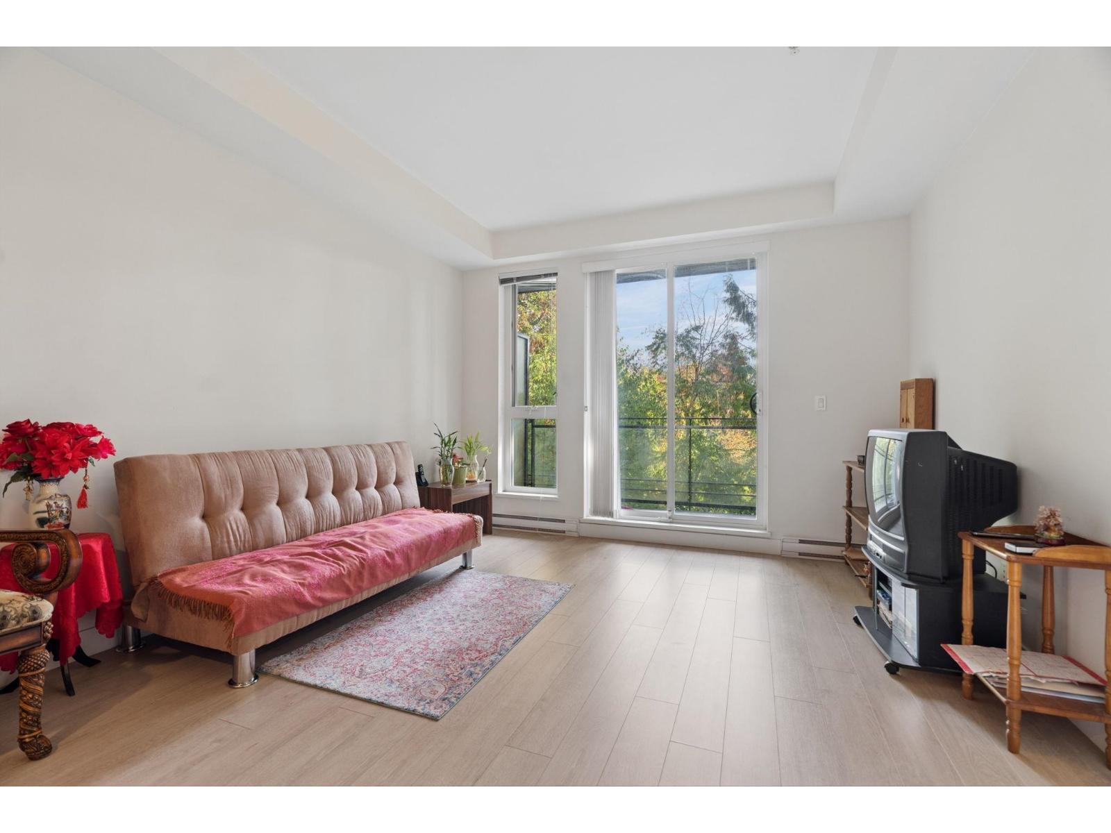 307 13919 FRASER HIGHWAY