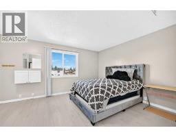 197 Cedardale Road Sw, Calgary, AB T2W5A8 Photo 17