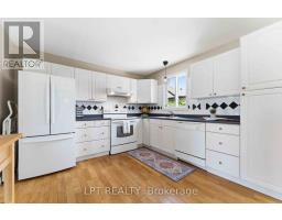 Laundry room - 34 Fringewood Drive, Ottawa, ON K2S1V1 Photo 9