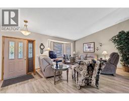 4pc Bathroom - 33 Park Meadows Drive Se, Medicine Hat, AB T1B4C3 Photo 6