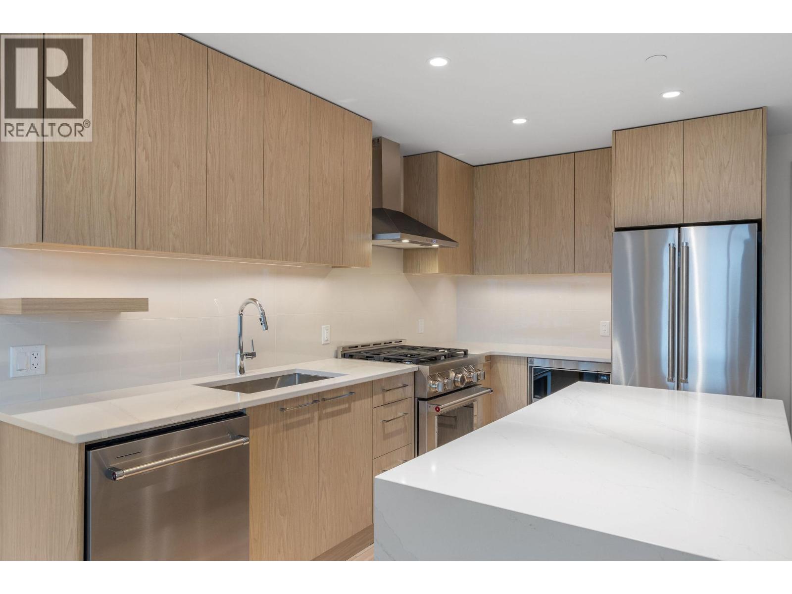 #213 3051 Abbott Street - Image 7