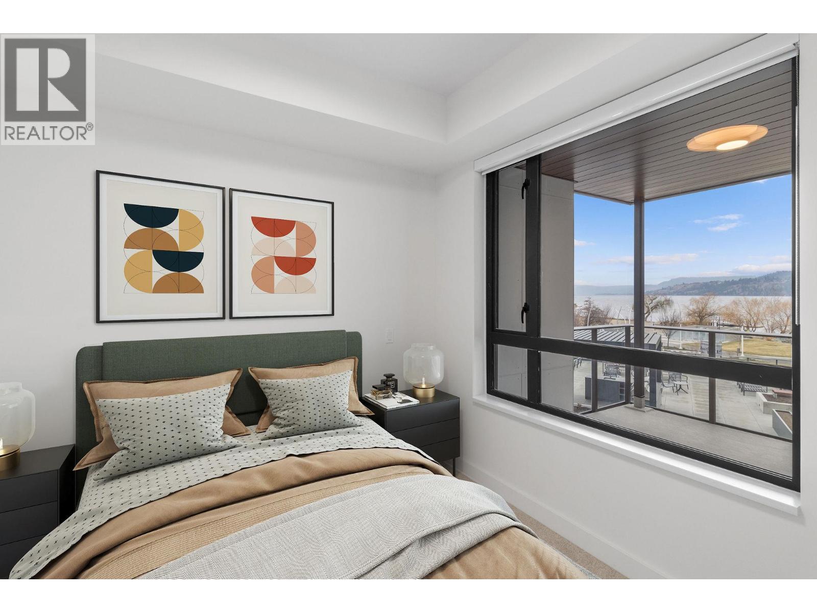 #213 3051 Abbott Street - 5