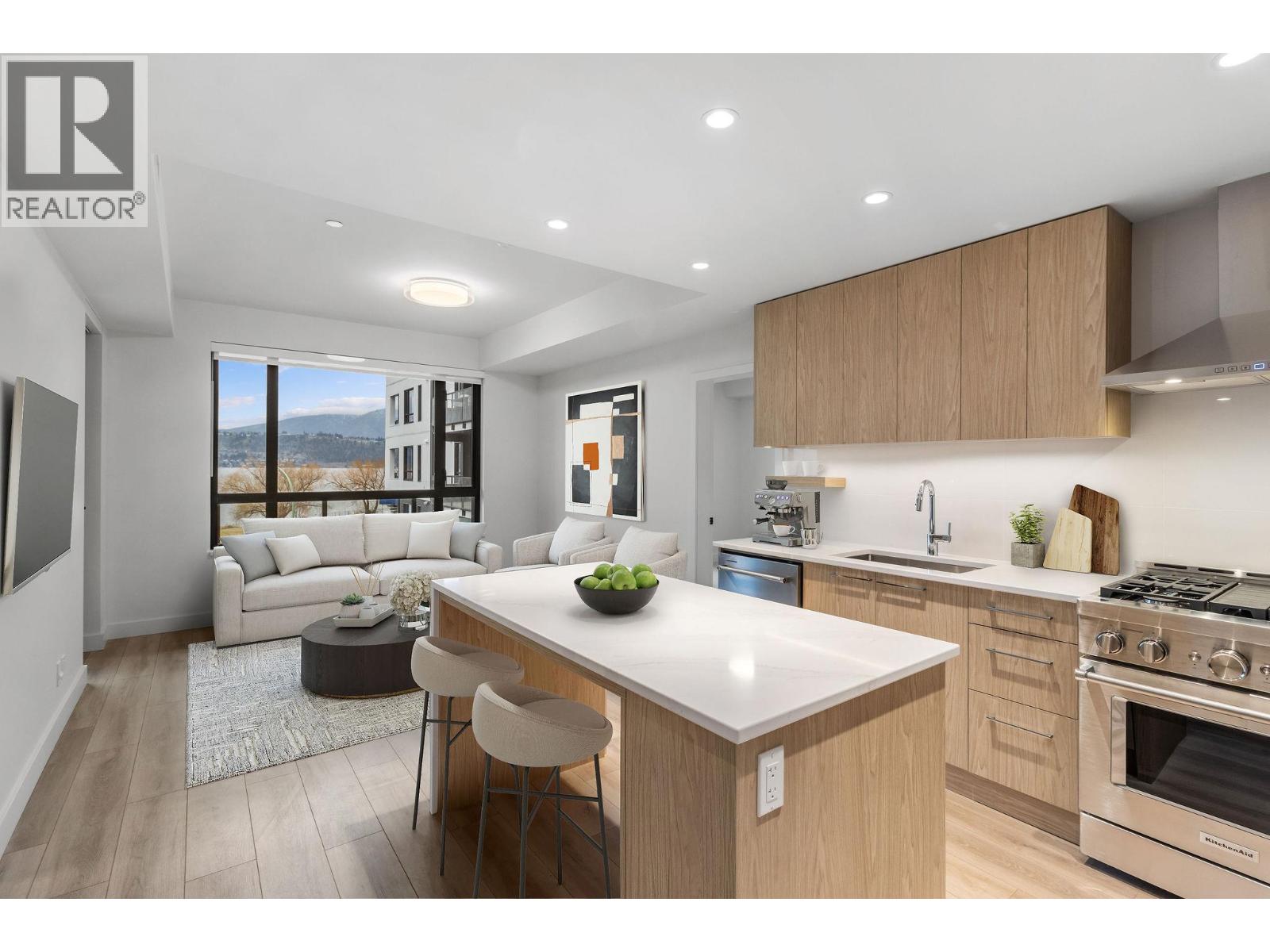 #213 3051 Abbott Street - 3
