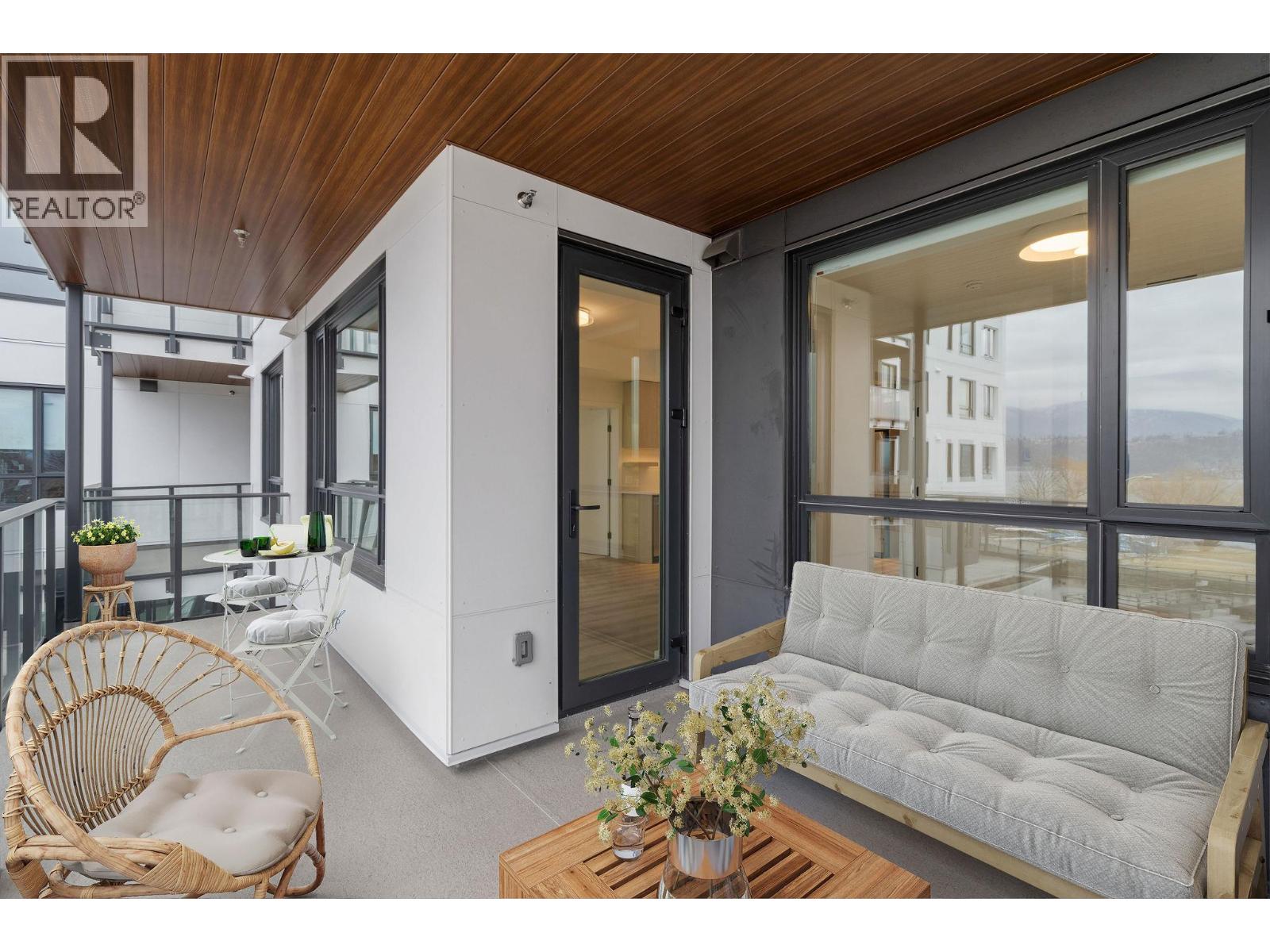 #213 3051 Abbott Street - 2