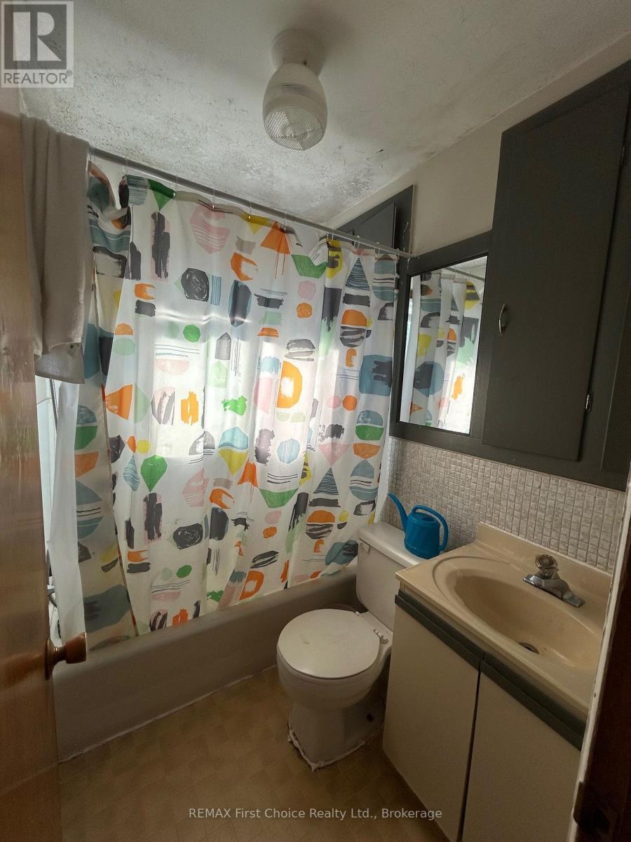 344 CORNWALL AVENUE - 11