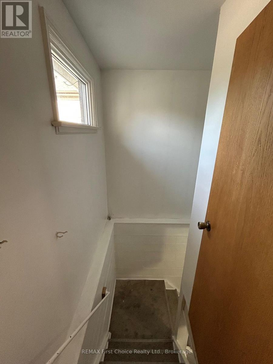 344 CORNWALL AVENUE - 13
