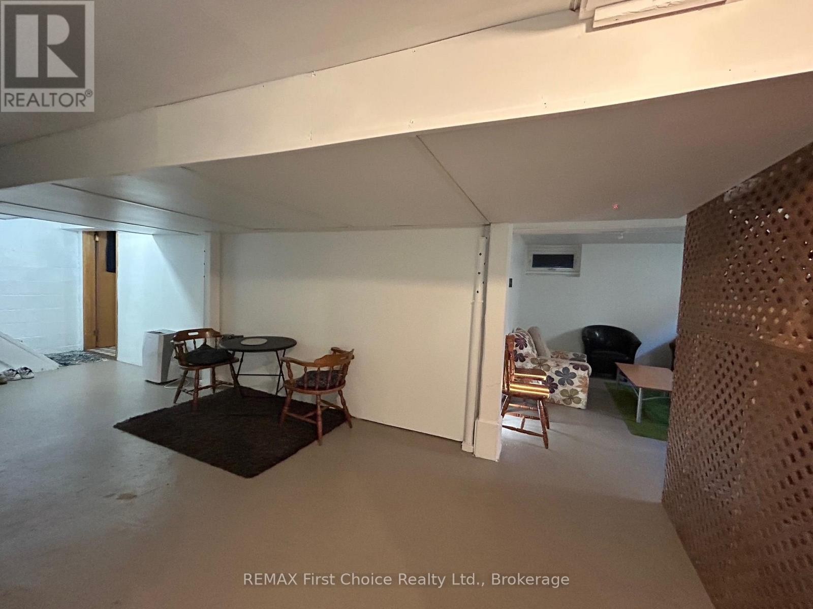344 CORNWALL AVENUE - 18