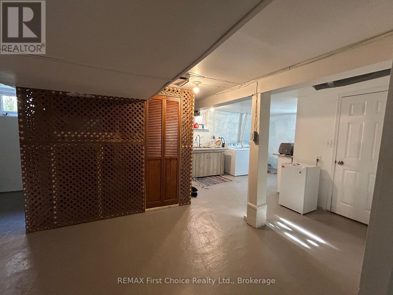 344 CORNWALL AVENUE - 21