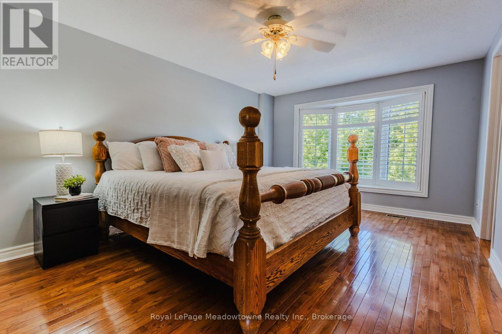 902 LAURIER AVENUE - 17