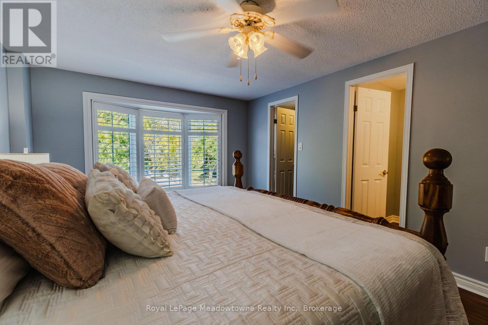 902 LAURIER AVENUE - 18