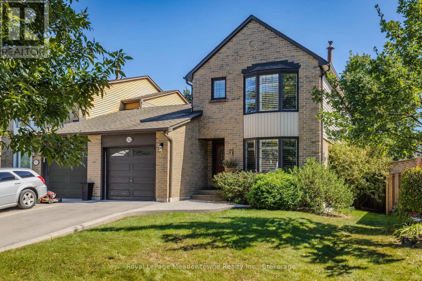 902 LAURIER AVENUE, Milton (TM Timberlea) — photo 2