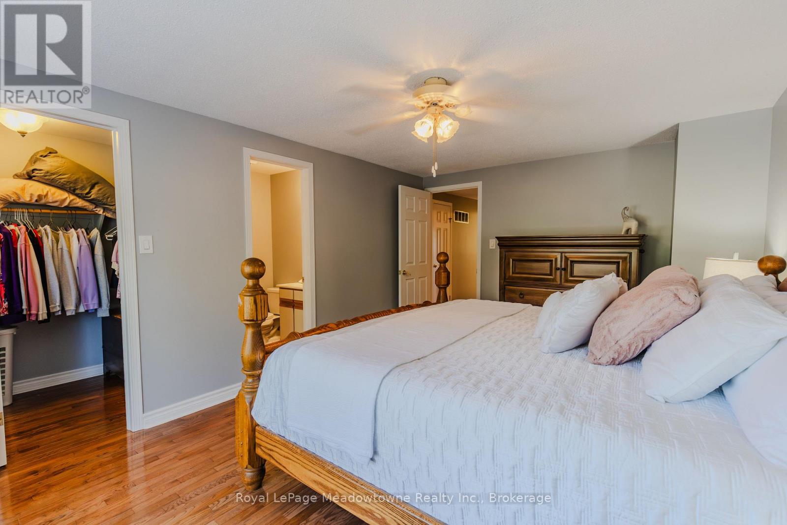 902 LAURIER AVENUE - 21