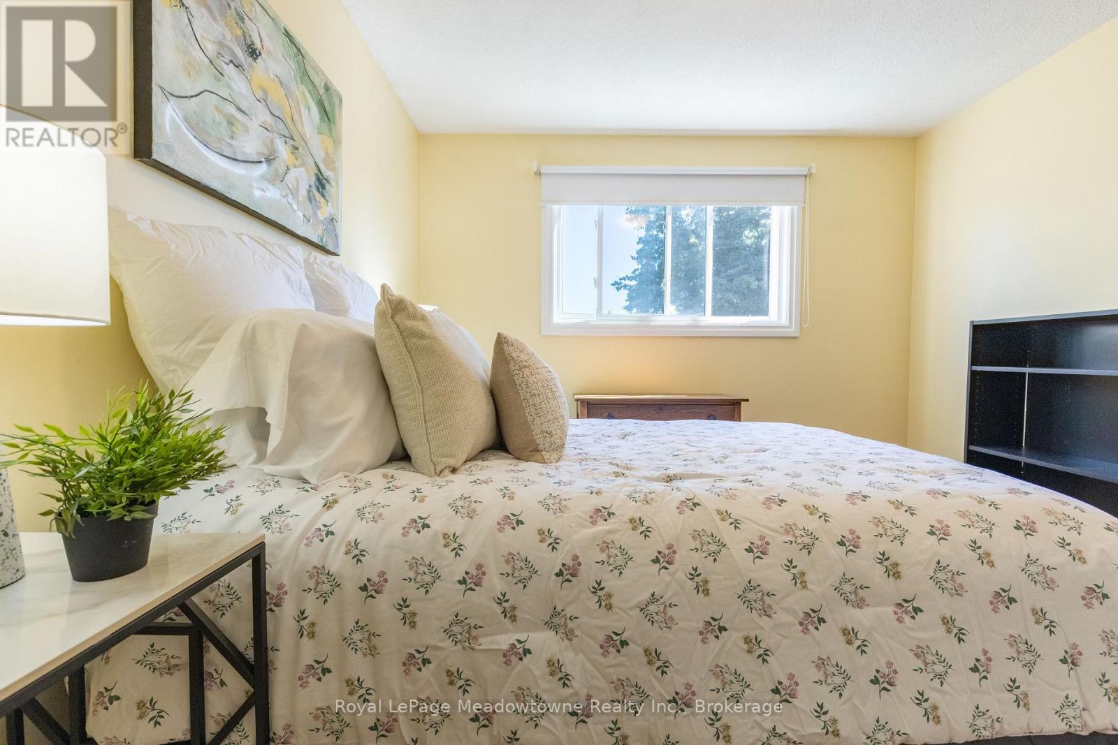 902 LAURIER AVENUE - 26