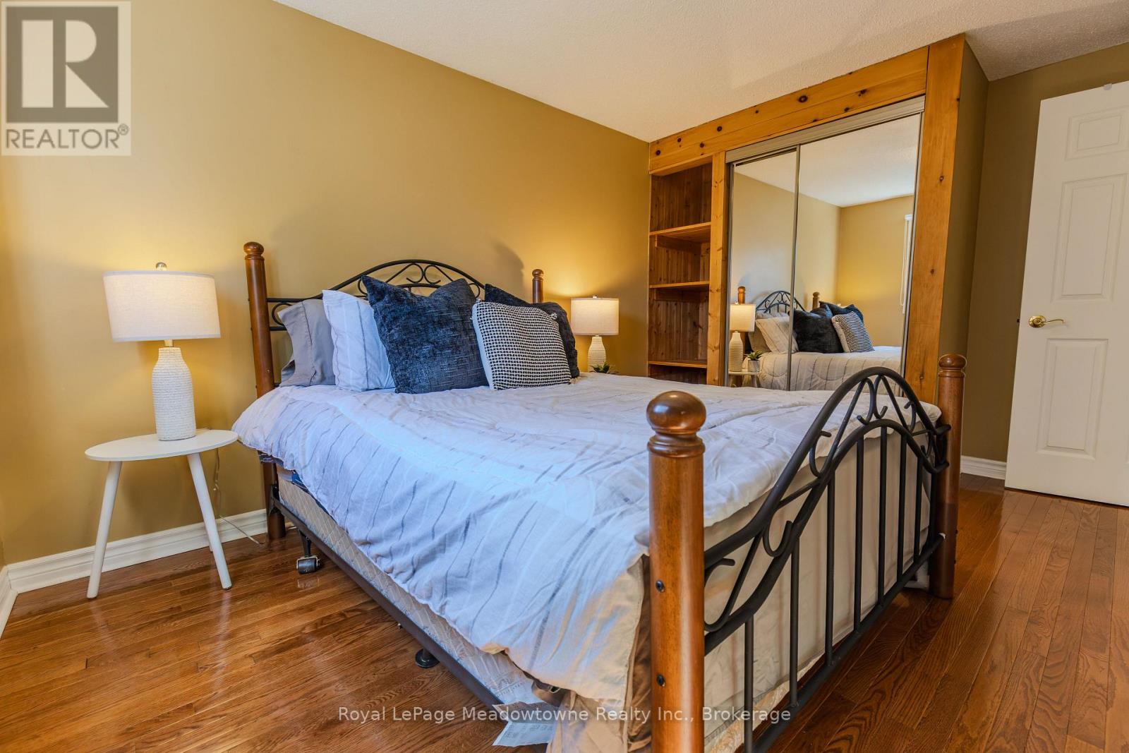902 LAURIER AVENUE - 29