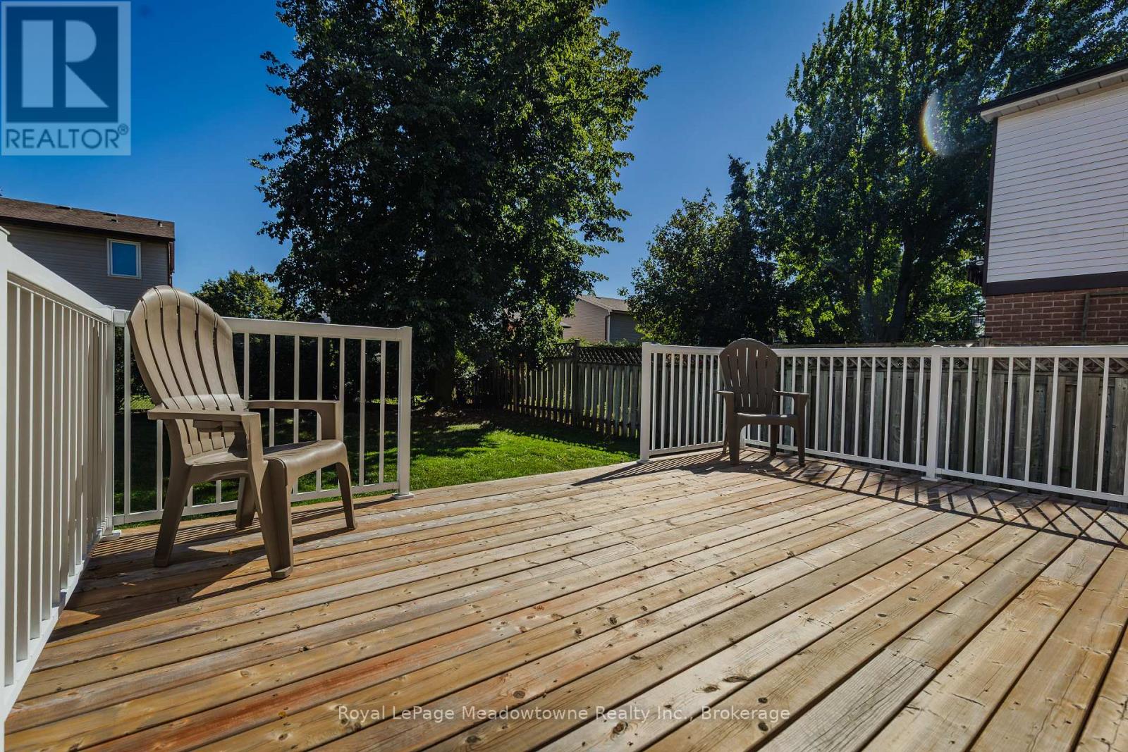 902 LAURIER AVENUE - 33