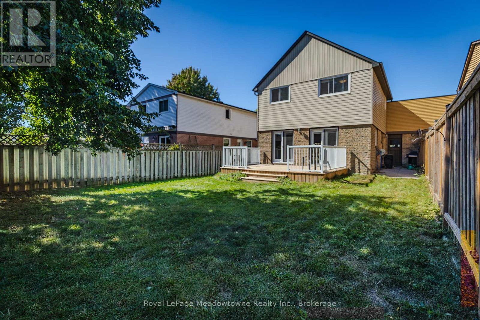 902 LAURIER AVENUE - 35