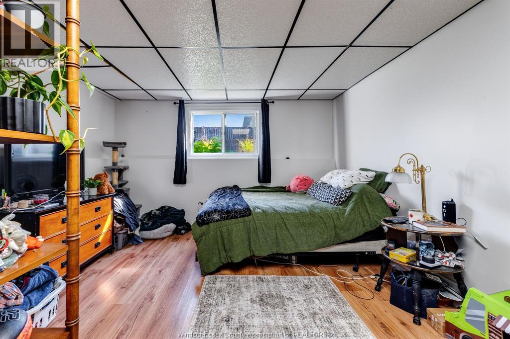 47 ROSE AVENUE - 27