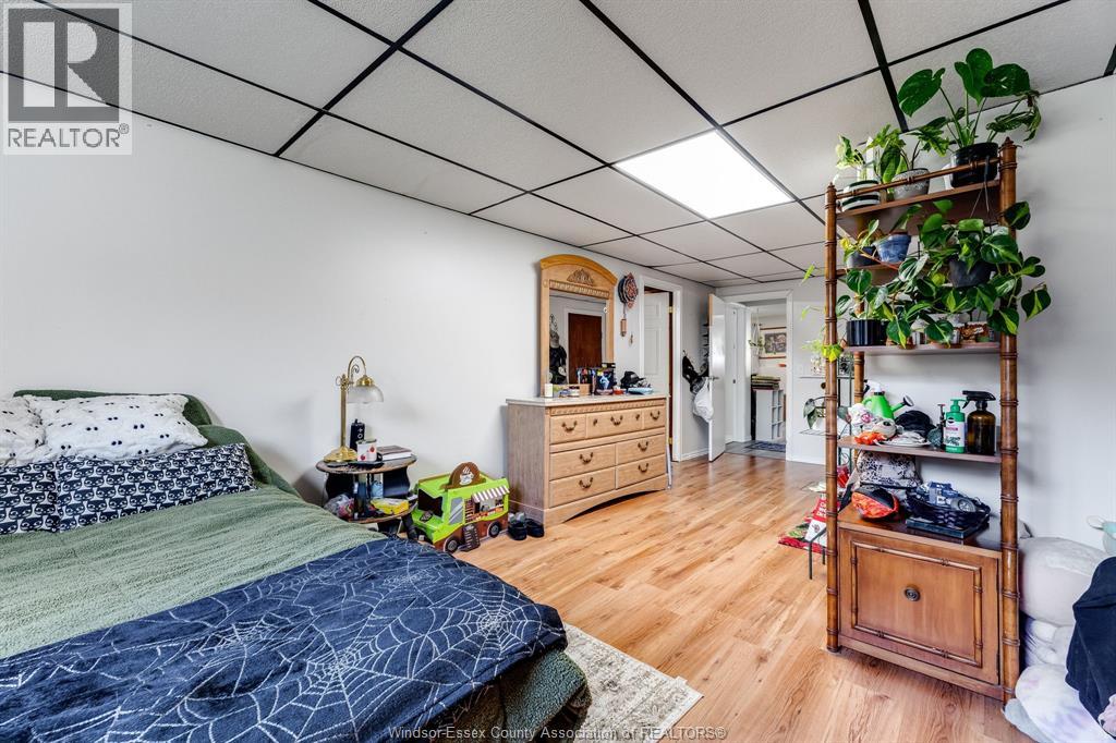47 ROSE AVENUE - 28