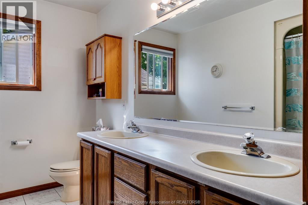 47 ROSE AVENUE - 19