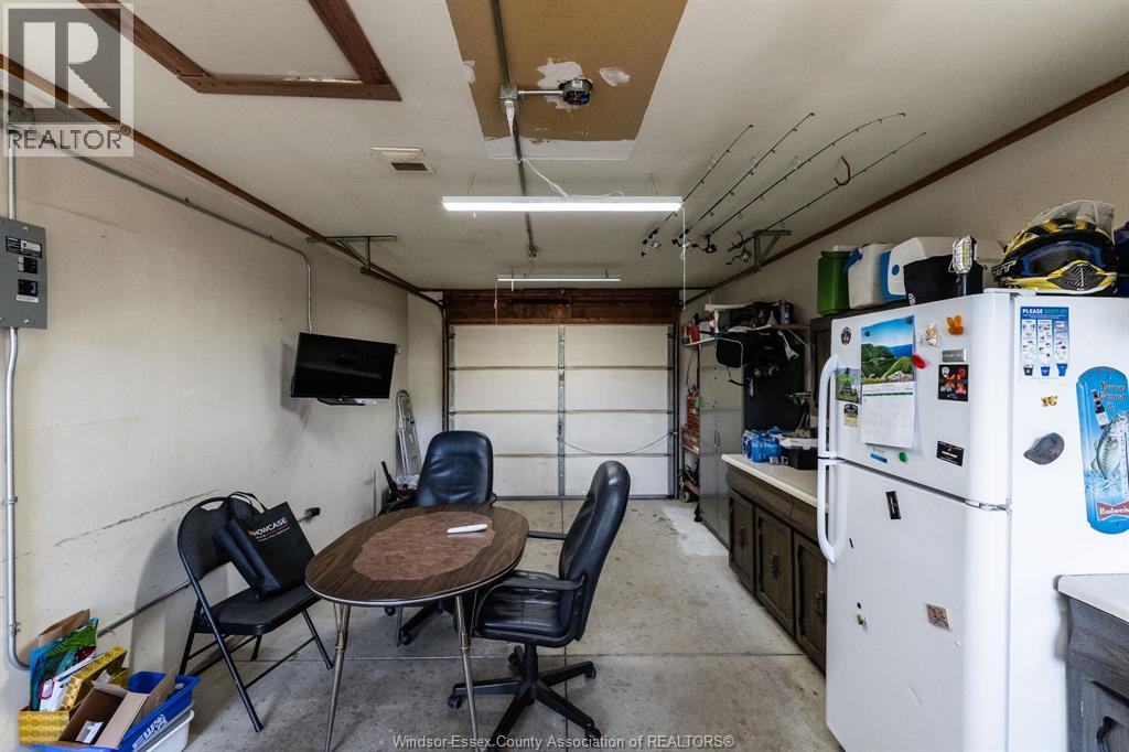 47 ROSE AVENUE - 32