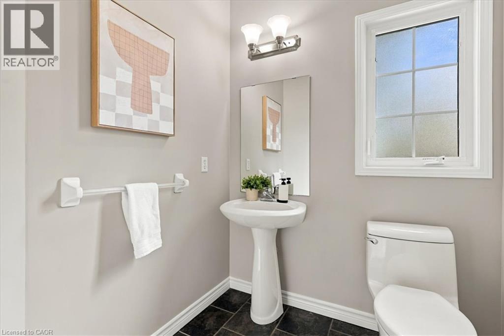 430 MOUNTAIN LAUREL Crescent - Image 20