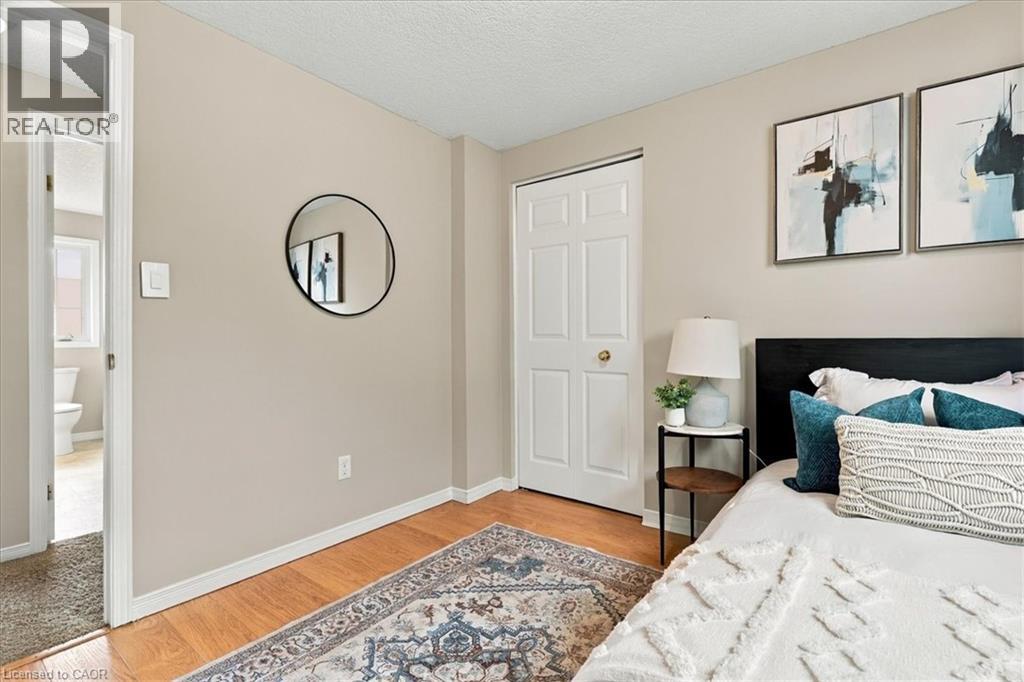 430 MOUNTAIN LAUREL Crescent - Image 35