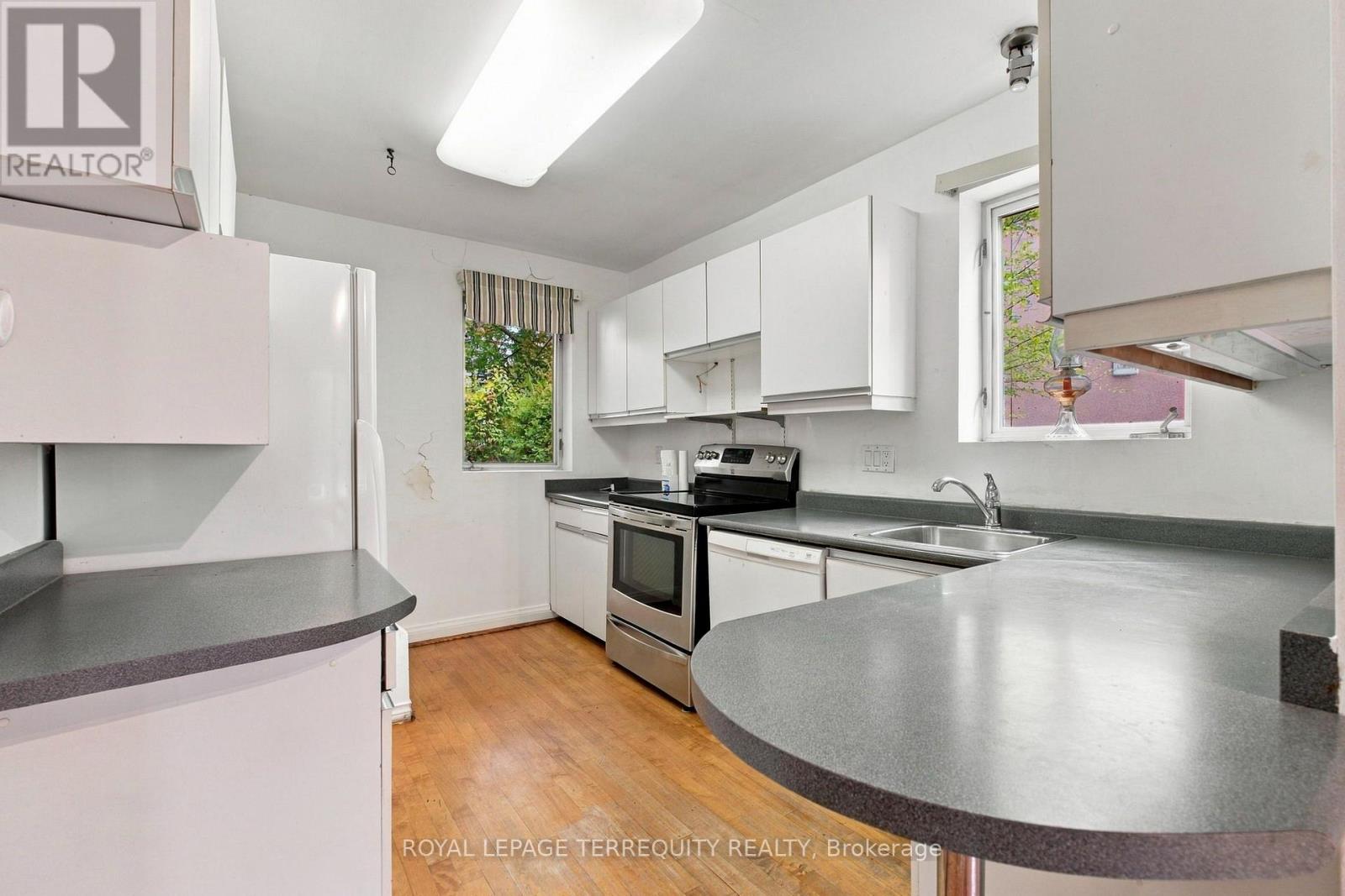 102 ANNDALE DRIVE - 10