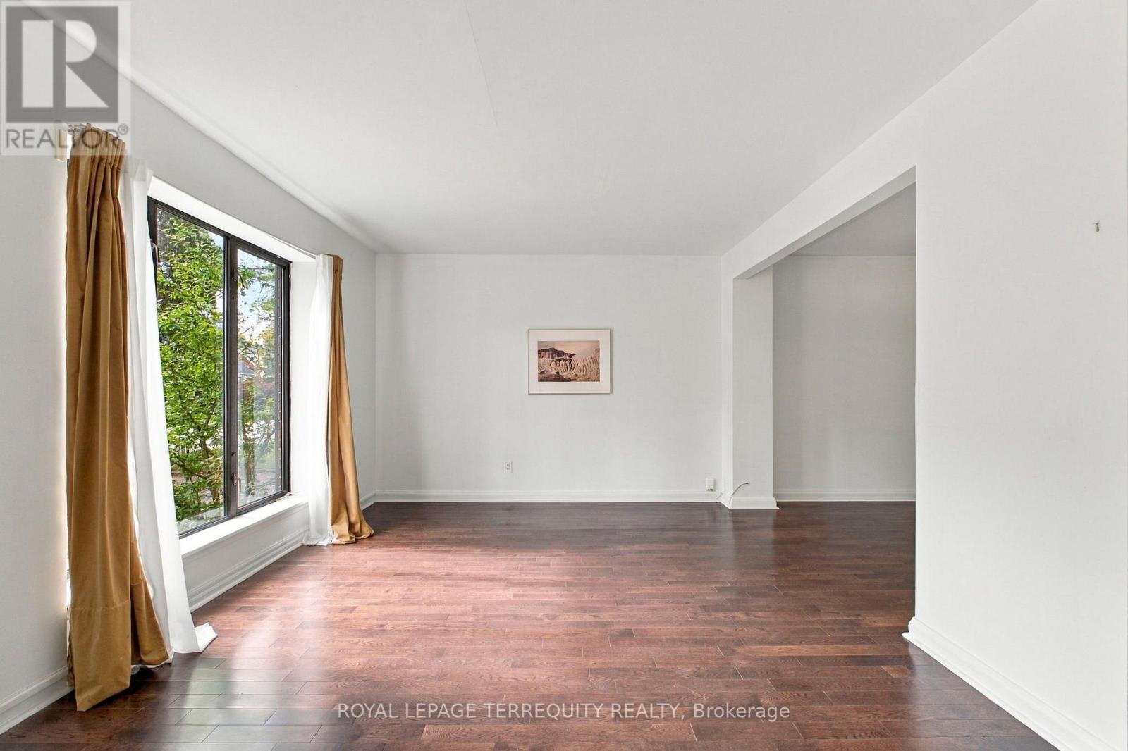 102 Anndale photo 2