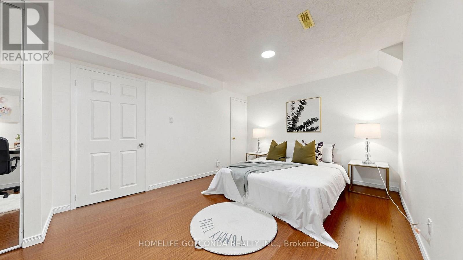 #69 1290 BRIDLETOWNE CIRCLE - 32