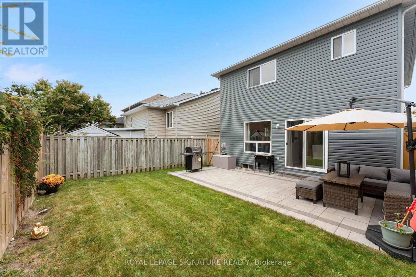 16 BEACHAM CRESCENT - 29