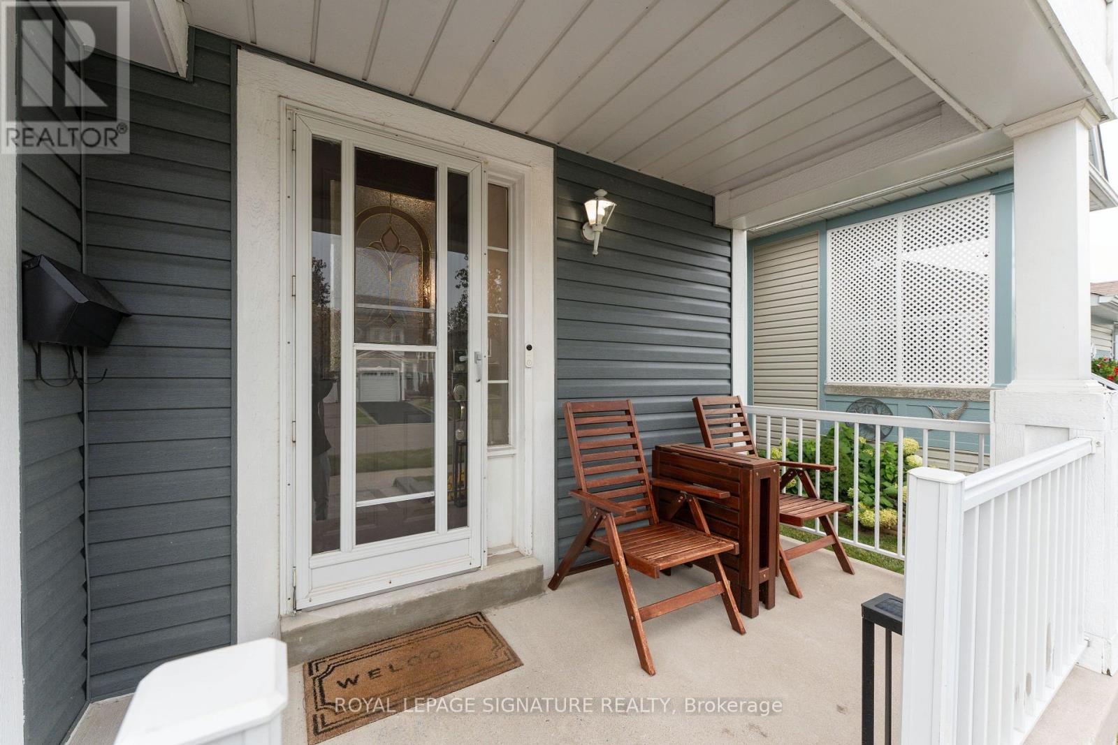 16 BEACHAM CRESCENT - 3