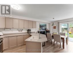 Bathroom - 16 Beacham Crescent, Clarington, ON L1B1N2 Photo 9