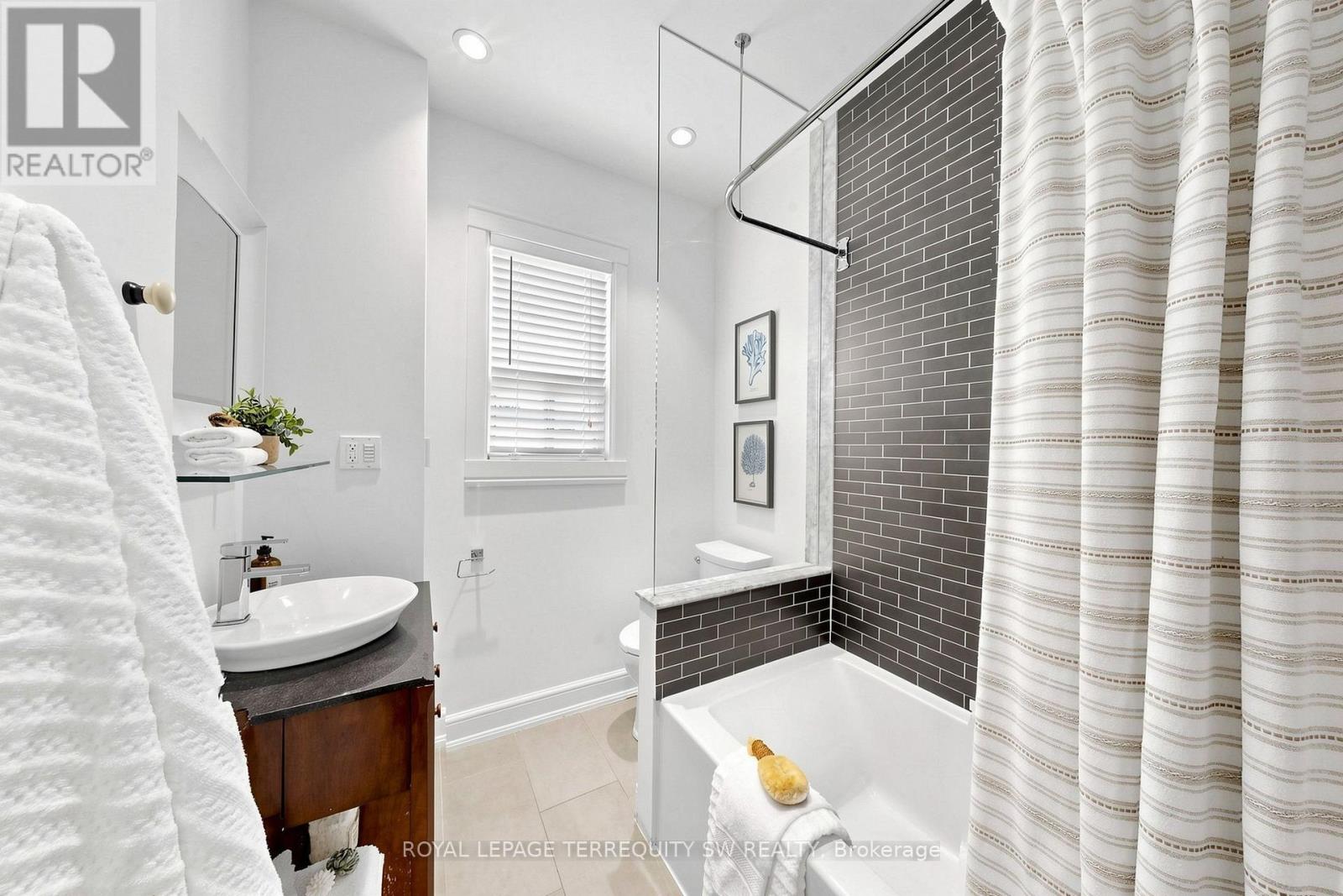 105 BARKER AVENUE - 17