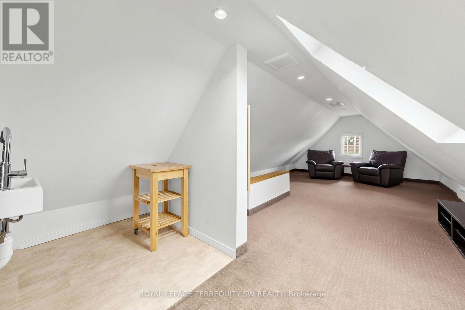 105 BARKER AVENUE - 20