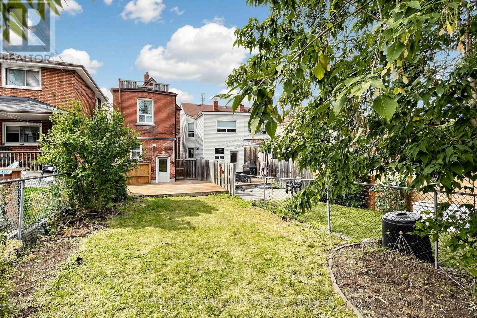 105 BARKER AVENUE - 25