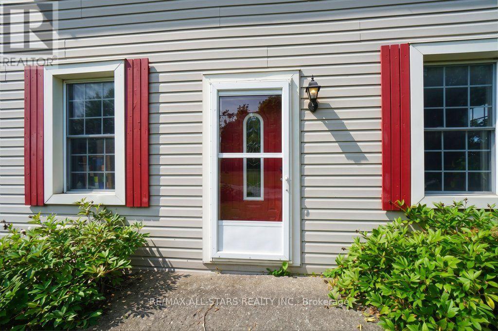 9820 CONCESSION 6 - 37