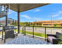 Living room - 201 - 720 Yonge Street, Barrie, ON L9J0G9 Photo 6