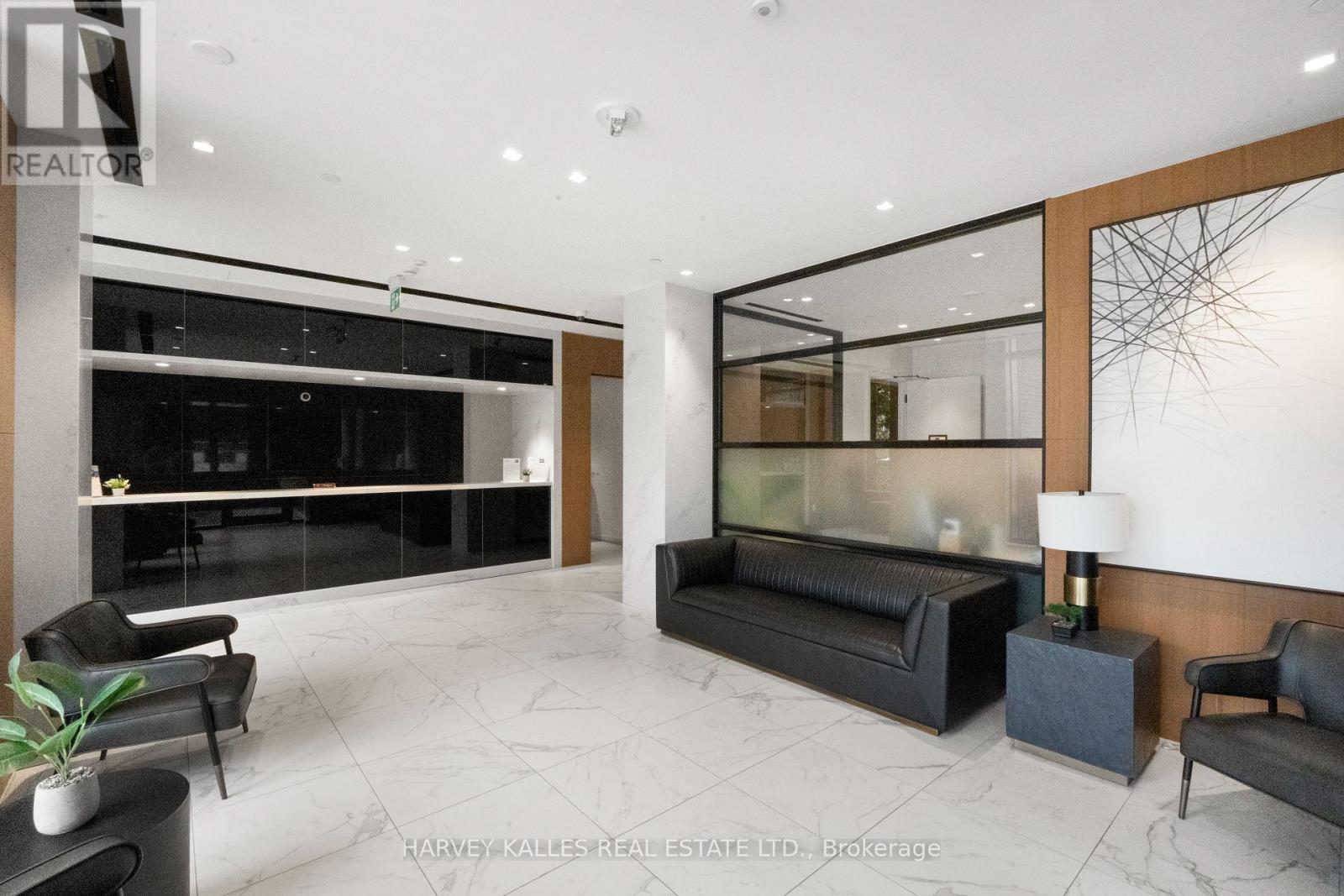 #1105 8 TIPPETT ROAD - Image 28
