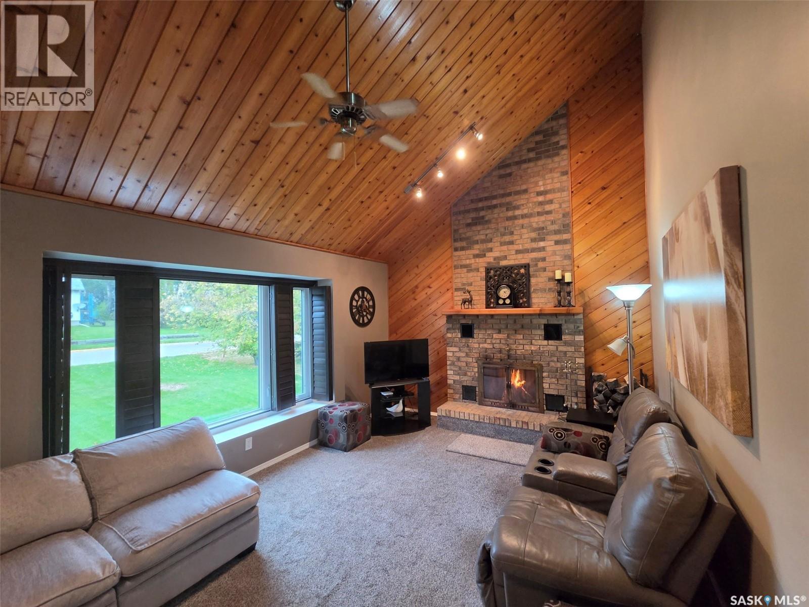 228 Railway AVENUE, Wawota — photo 8