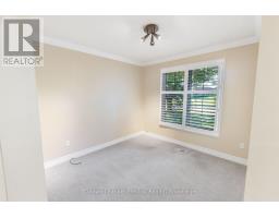 Living room - 958 Smithside Court, Peterborough, ON K9J8E2 Photo 8