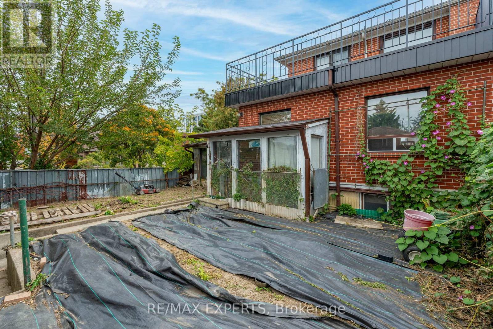 2 DONOFREE ROAD - 33