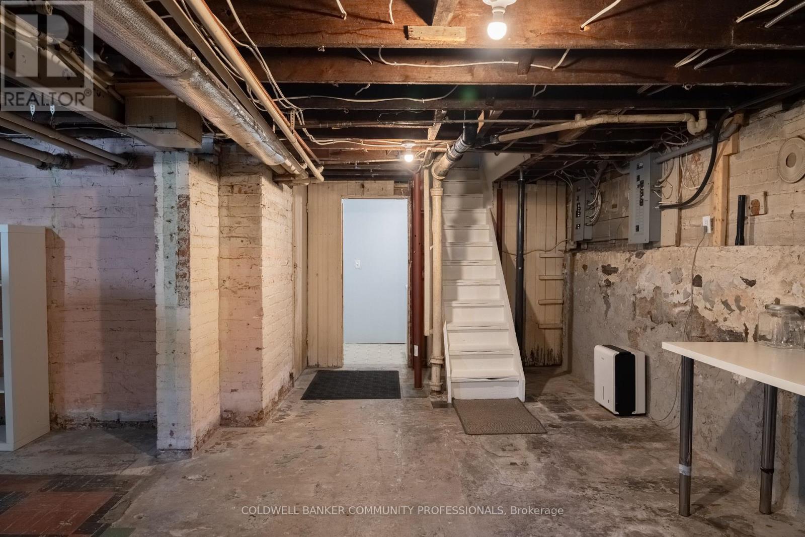 155 SHERMAN AVENUE S - 39
