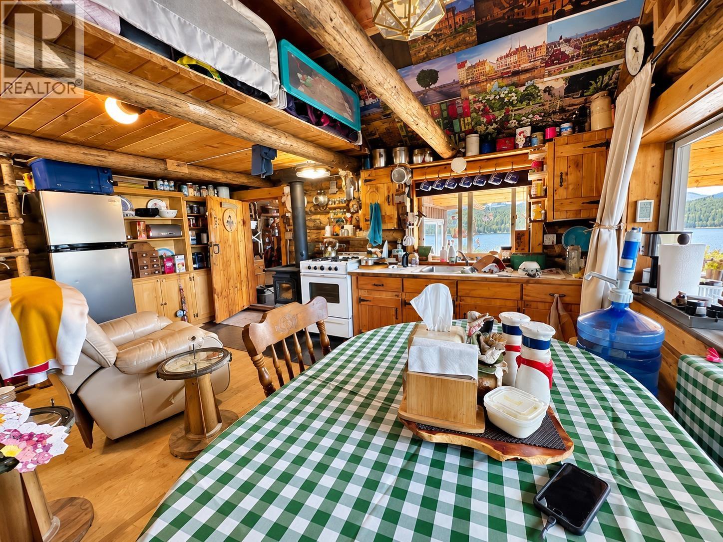 5276 CARIBOO LAKE ROAD - 7