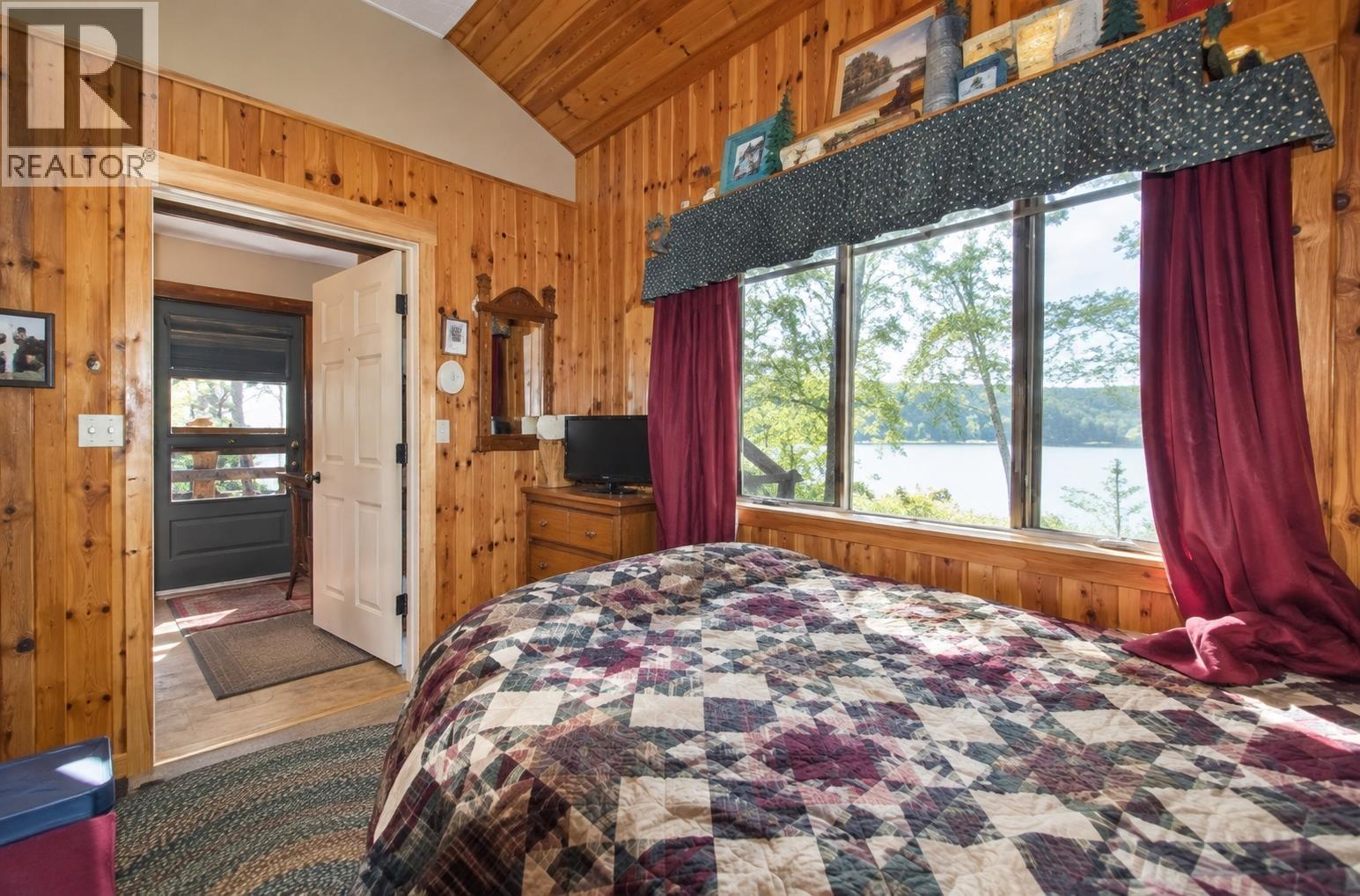 5276 CARIBOO LAKE ROAD - 26