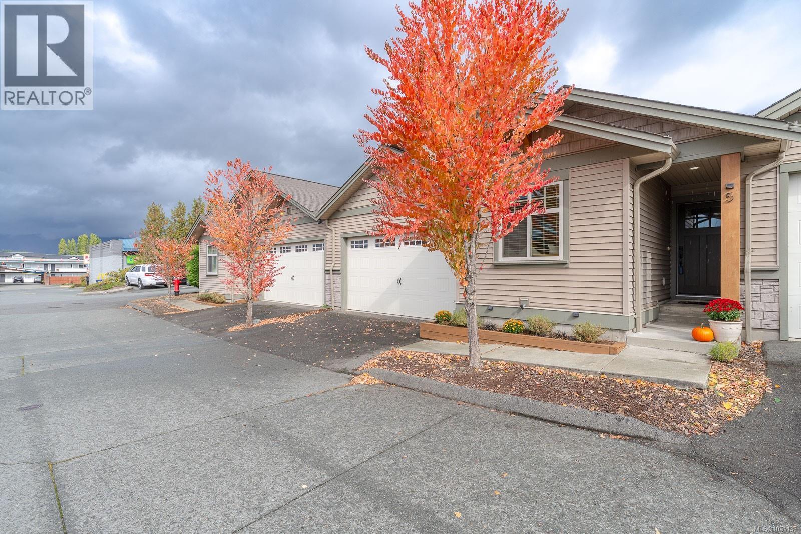 #5 3774 12th Ave - 3
